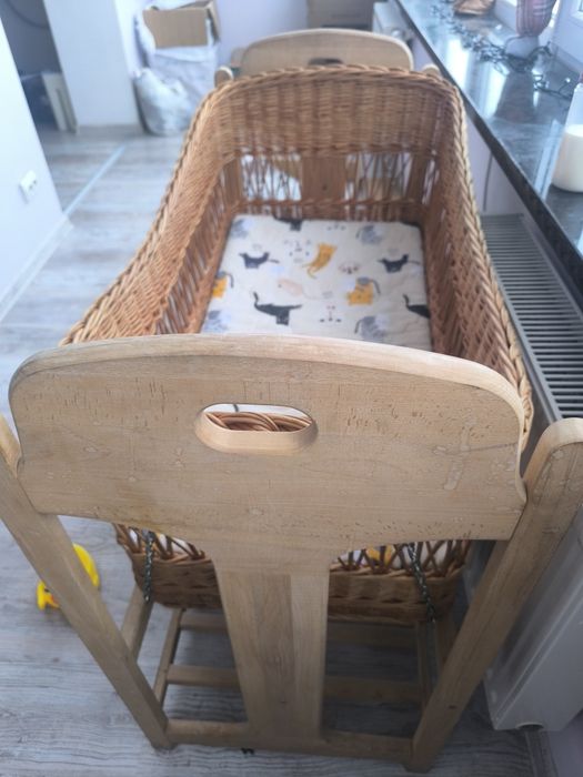 Дитяче ліжко-люлька