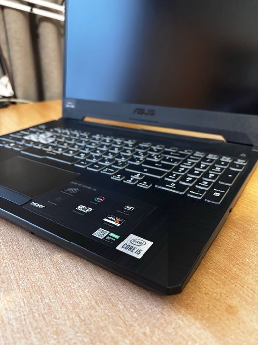 Ноутбук ігровий - ідеальний стан