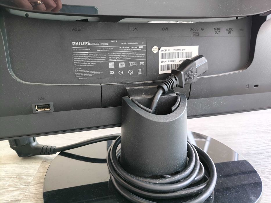 Venda urgente. Monitor LCD Philips 220XW8