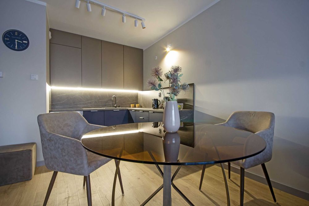 Do wynajęcia nowoczesny, klimatyzowany apartament 2-pokojowy z miejscem postojowym w hali garażowej!