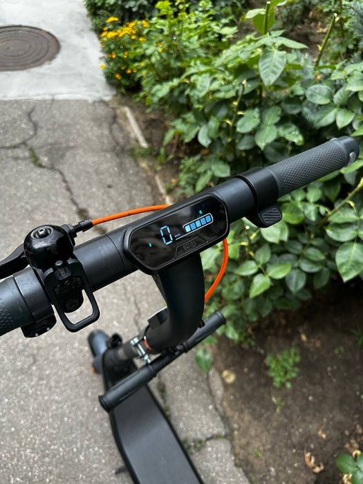 Продаеться ninebot e2 pro