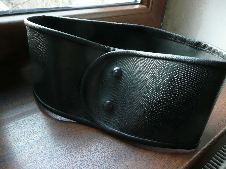 świetny szeroki pas ''gorsetowy''