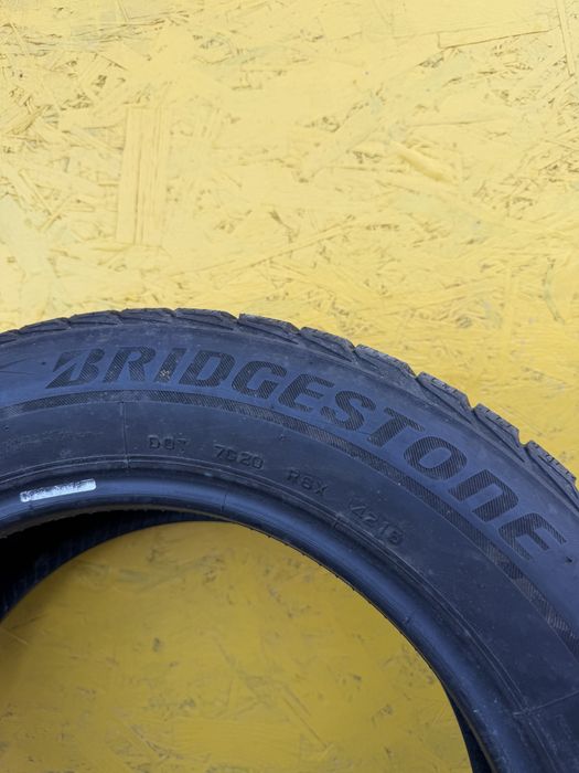 Шини Резина 205.60 R16 Bridgestone Зима