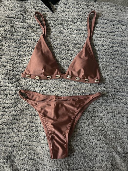 Biquini em bom estado.