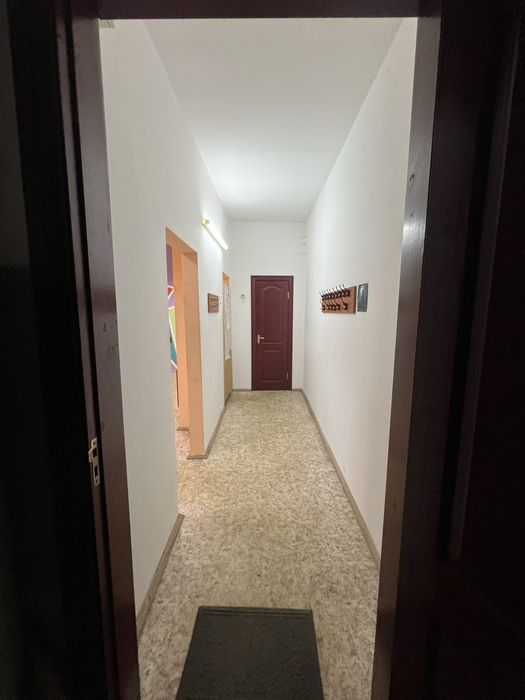 Оренда 2 приміщ.: 30.4 м. кв./12.9 м.кв., Центр, вул. Відінська, 40А,