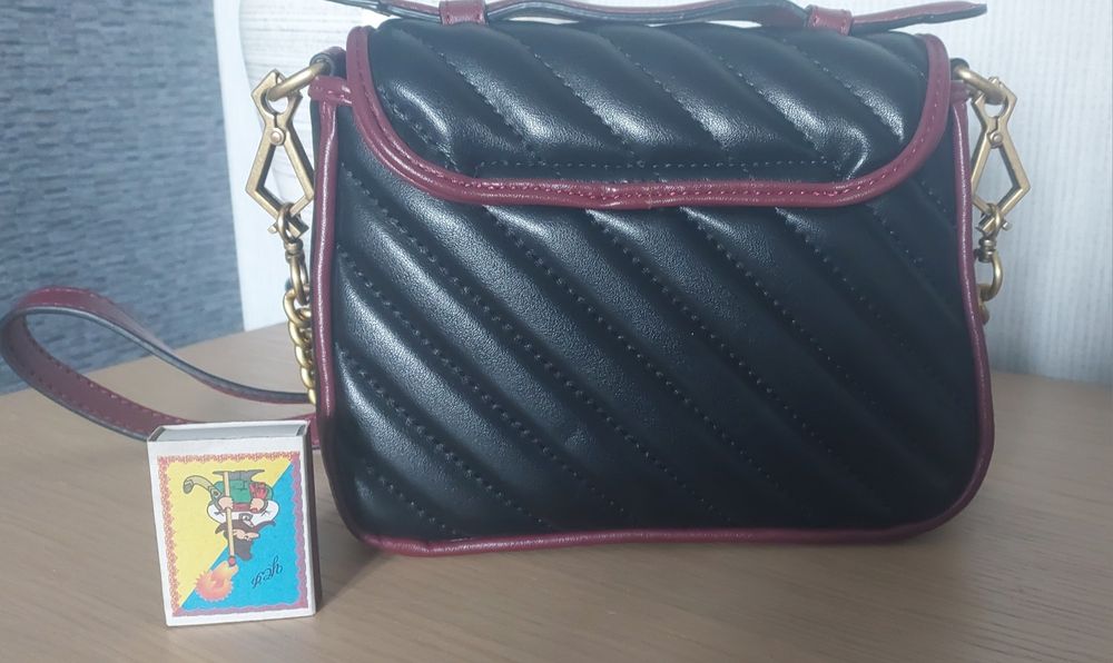 Невелика сумочка GUCCI