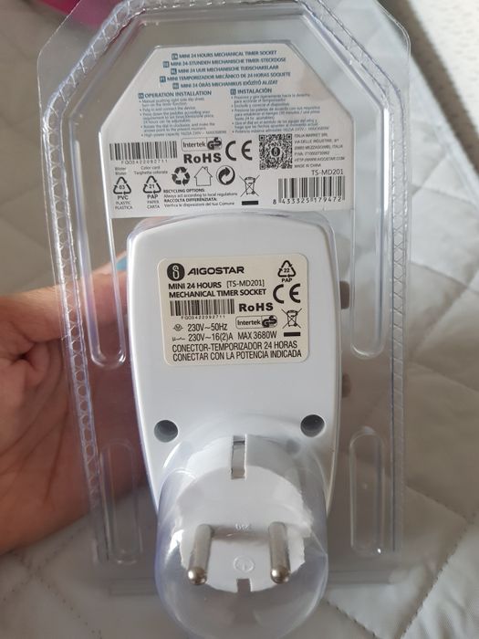 Outlet with new mechanical mini timer64552099698561121