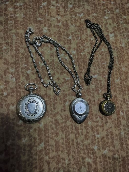 Часы  карманные. Четки компас