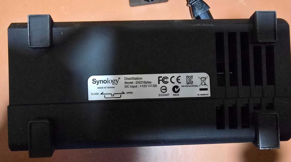 NAS Synology DS216 play мережеве сховище