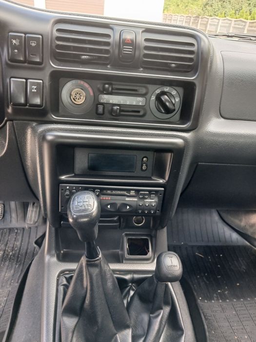 Sprzedam Opel Frontera 2.2 tdi 4x4