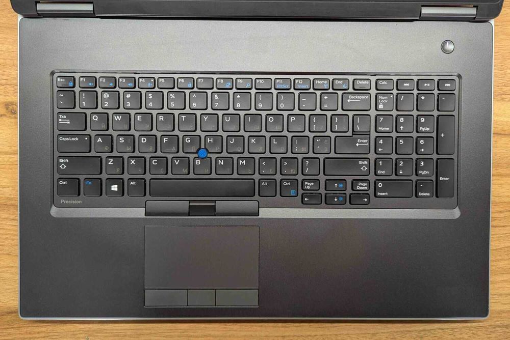 Dell Precision 7740 17.3", i7-9750H, 64 GB DDR4, 1000GB SSD, RTX 4000