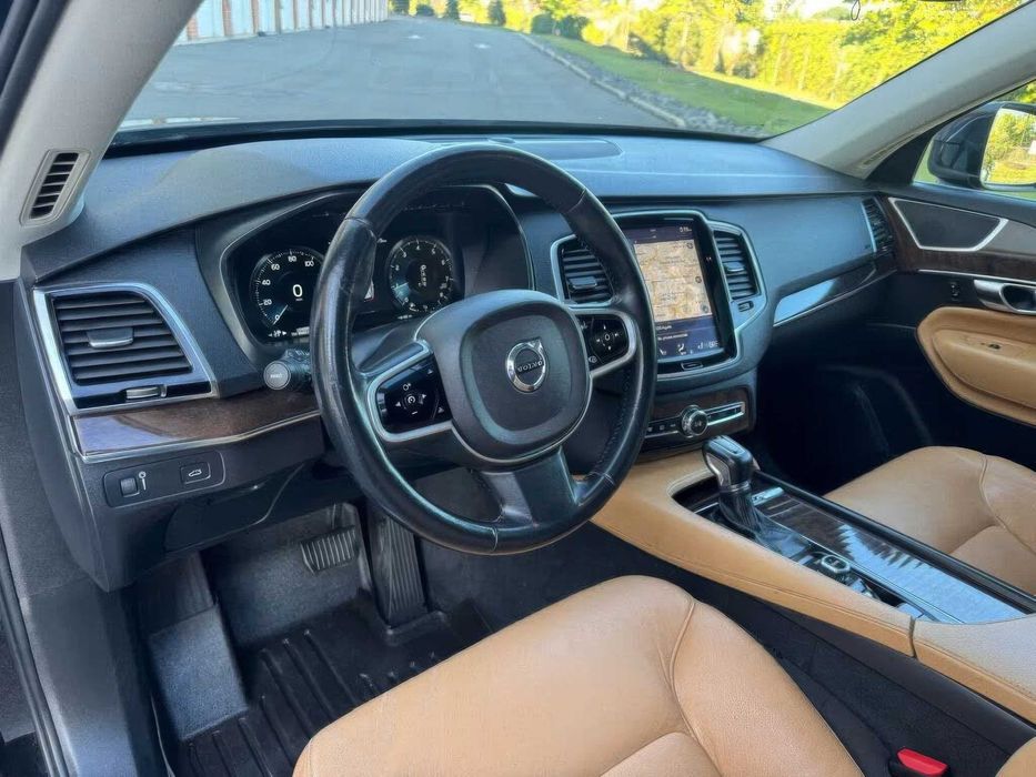 Volvo XC90 T6 Momentum      2016