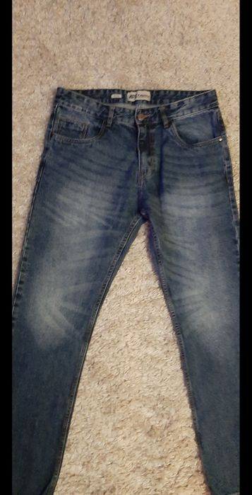 Бомбезні чоловічі джинси .
