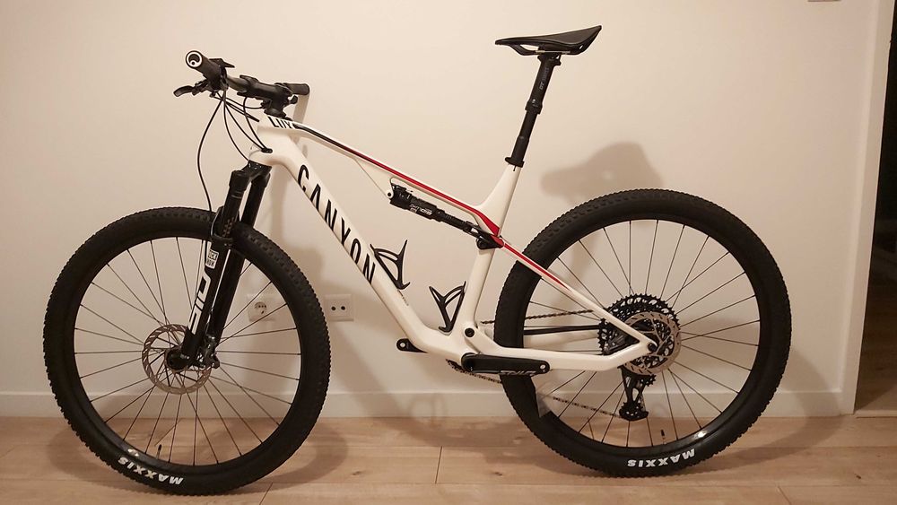 Canyon Lux CF 6 Carbono - Sram GX Eagle - Tam L - Roda 29"