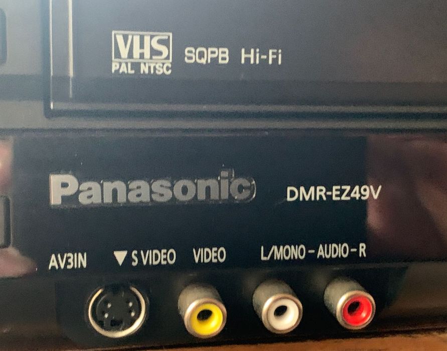 Nagrywarka DVD/VHS Panasonic - zestaw do zgrywania kaset VHS/SVHS