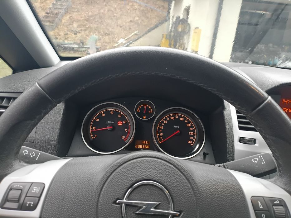 Opel Zafira 1.8 benzyna