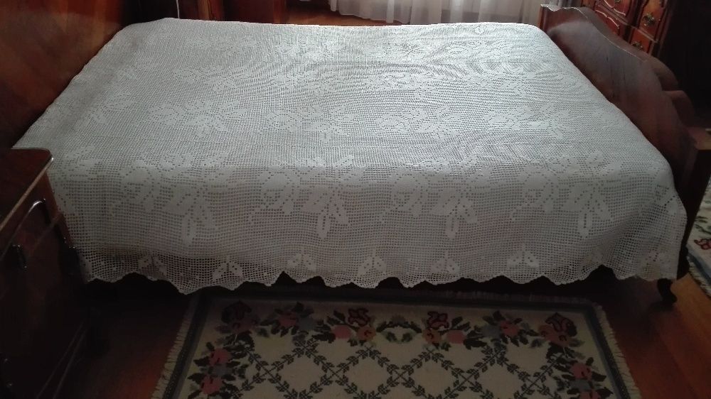 Colcha de renda como nova