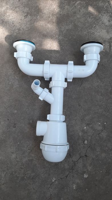 Сифон на двойную  кухонную мойку