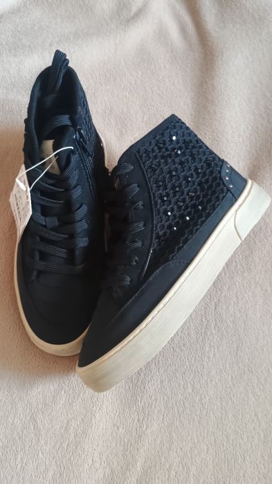 Нові черевички, кросівки Zara, 33 p.
