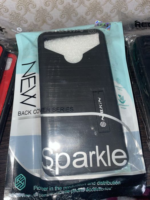 Универсальные чехлы