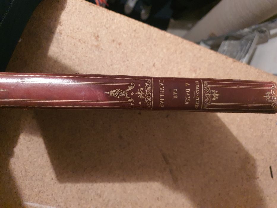 A DAMA DAS CAMÉLIAS Edição ilustrada e de luxo
Autor: DUMAS, ALEXANDRE