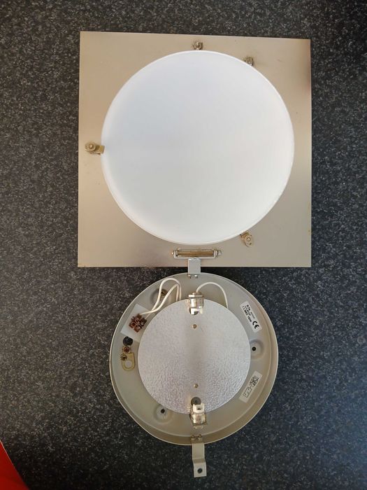 Plafon em inox e vidro fosco