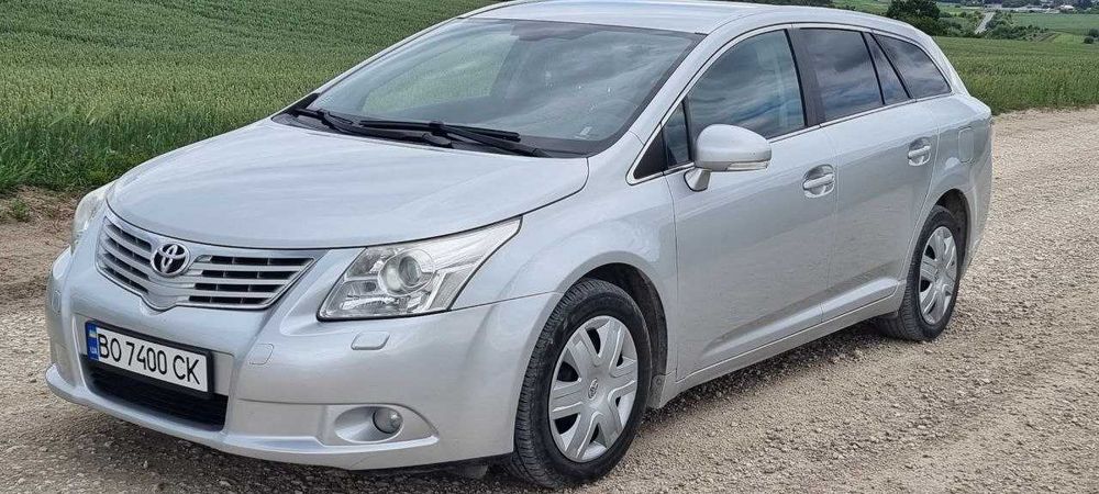 Toyota Avensis Т27 2,0 бензин/газ в доброму стані