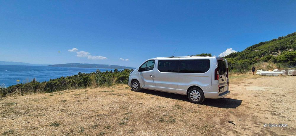 Wypożyczalnia busów 9-osobowych