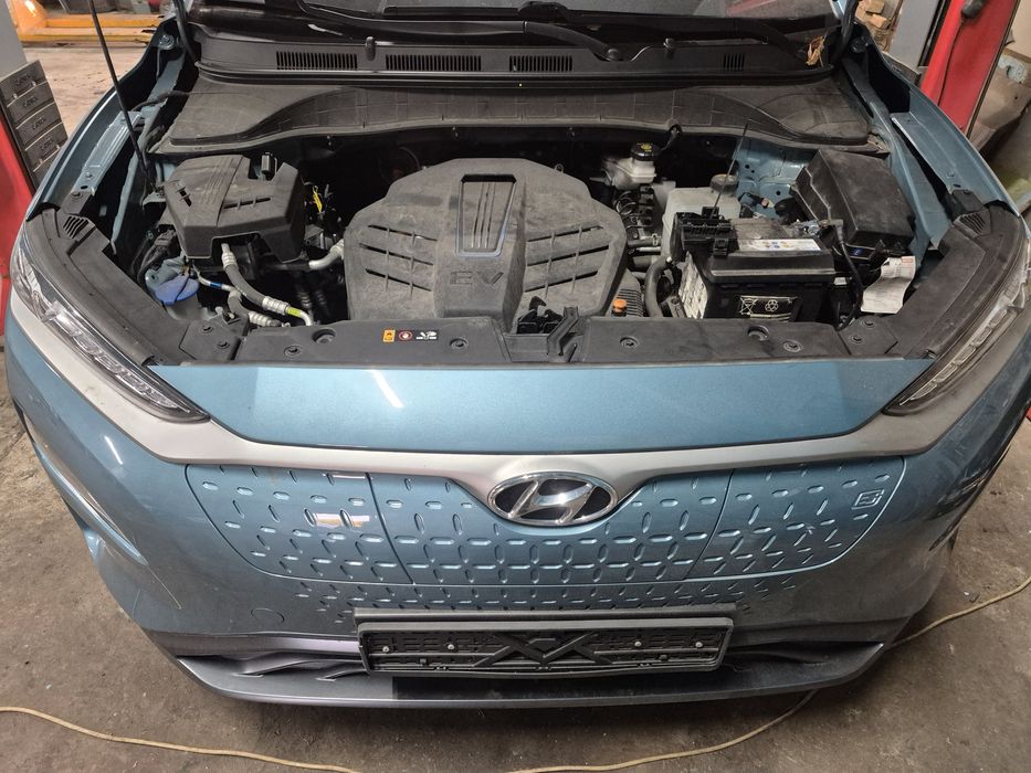 Хюндай кона  по запчастинам