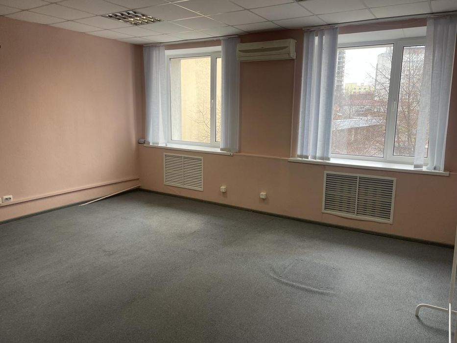 Офіс в центрі міста, є свій паркінг