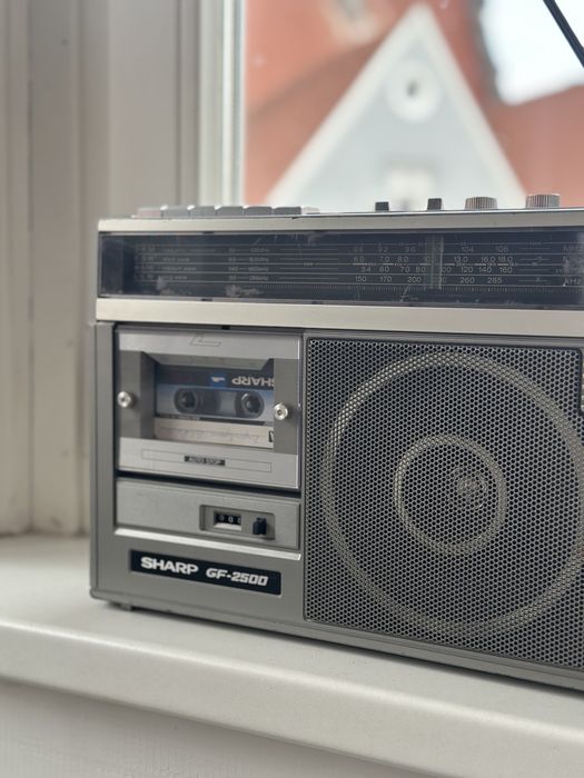 Sharp GF-2500  Vintage PRL boombox