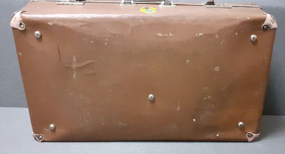 Вінтажна  валіза