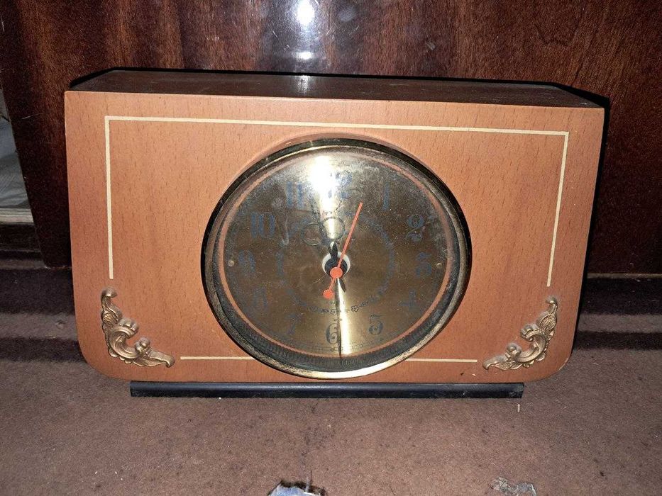 Часы настольные Янтарь СССР