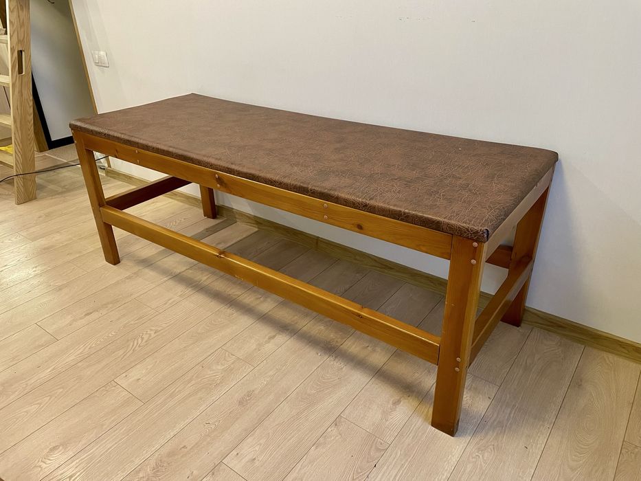 Масажний стіл з дерева