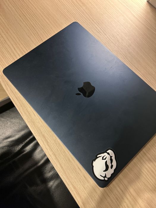 Macbook Air 15” (2023) M2 / 16GB Ram / 512GB SSD