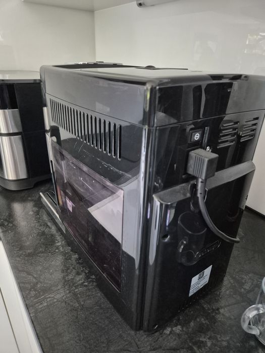 Ekspres do kawy Delonghi Dinamica