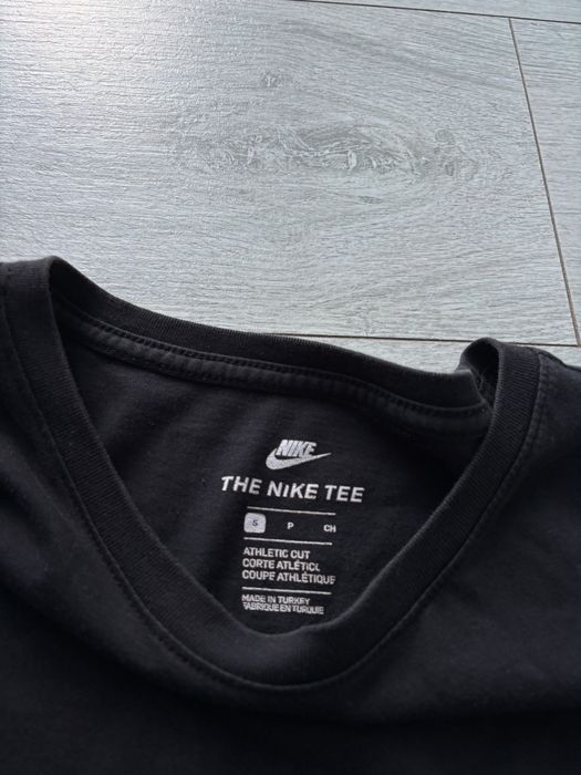 Czarna koszulka t-shirt Nike S