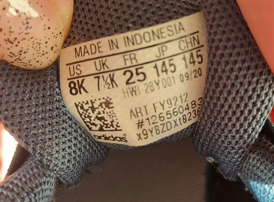 Leciutkie buty dziecięce adidas 25 wsuwane