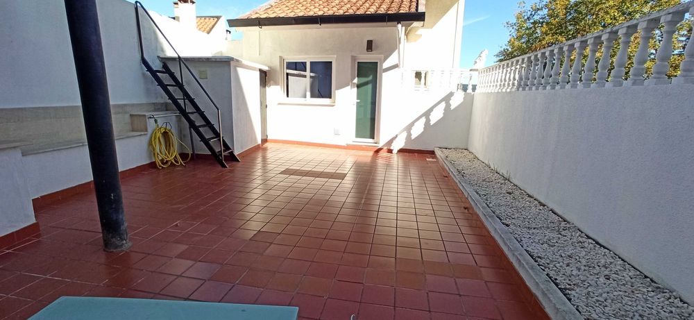 Arrendamento T3 duplex em Coimbra