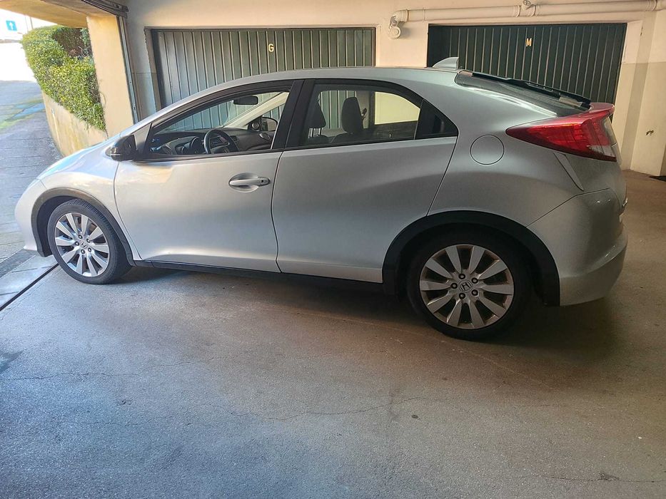 Honda Civic 1.6 i-DTEC Diesel - 13
