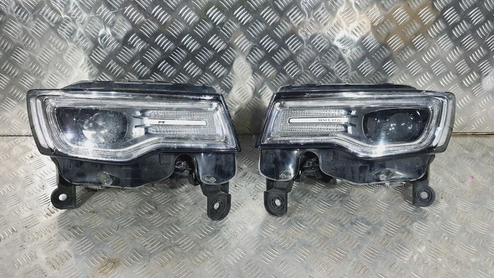 Комплект Дверь ляда зеркало фонарь фара бампер Jeep Grand cherokee wk2