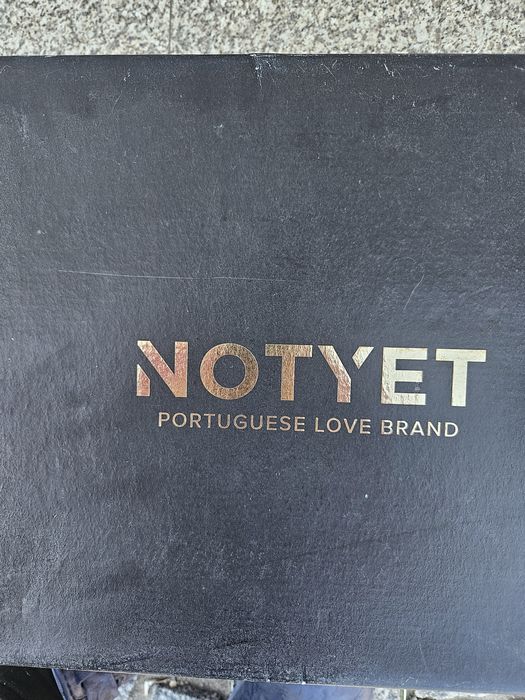 Sapatos compensados notyet