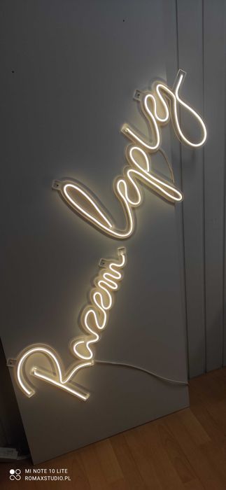 Ledon, neon  razem lepiej