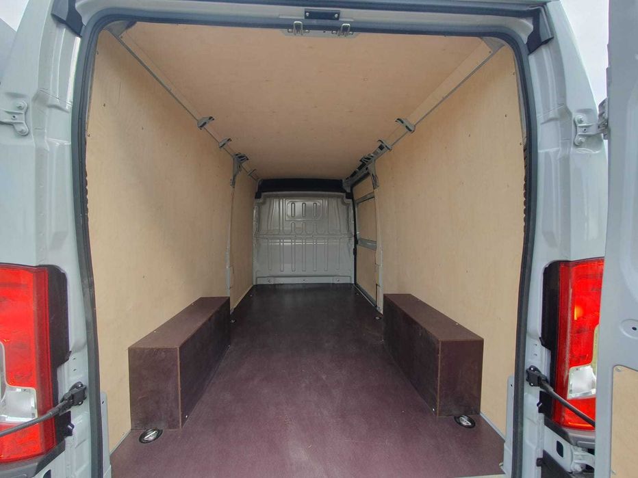 Zabudowa przestrzeni ładunkowej Fiat Ducato Opel Movano L4H2 sklejka
