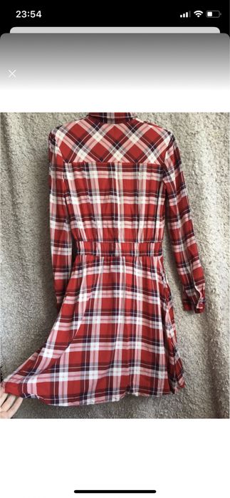 Сукня в клітинку