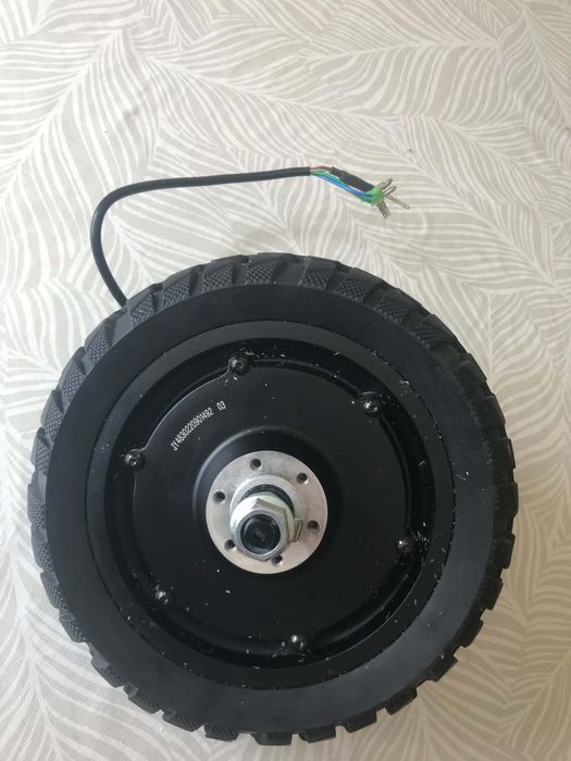 opona z silnikiem do hulajnogi elektrycznej opis!!!