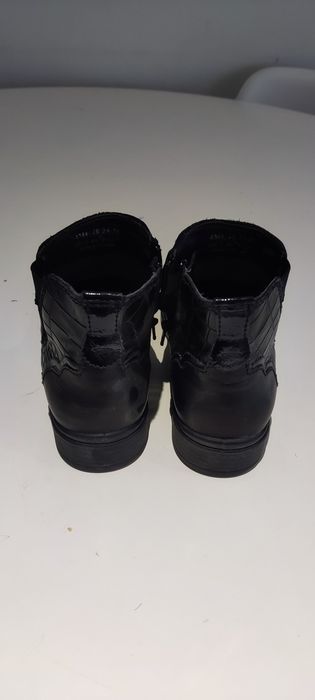 Botas de senhora em ótimo estado