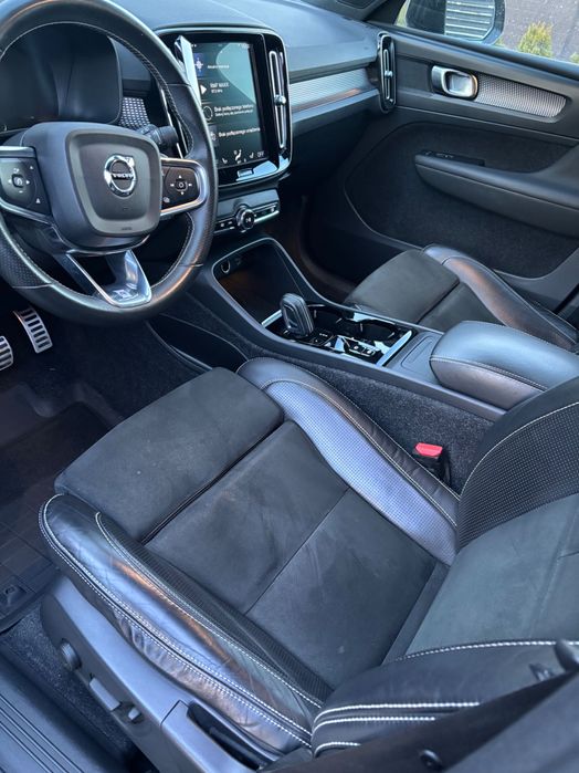 Volvo xc40 T5 AWD R-DESIGN