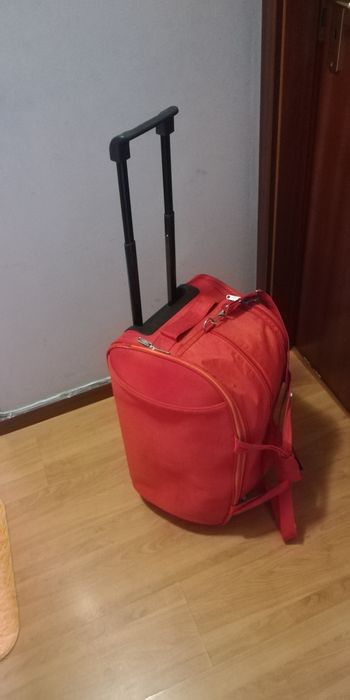 Vendo mala de porão