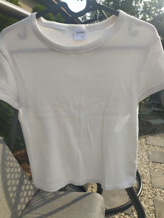 Biały top BERSHKA rozm. L